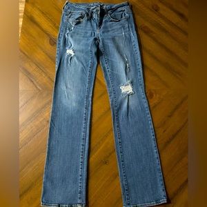 American Eagle straight low rise size 4